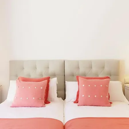 Esquina Luxury 5 Bed 5 Bath Вилла Польенса