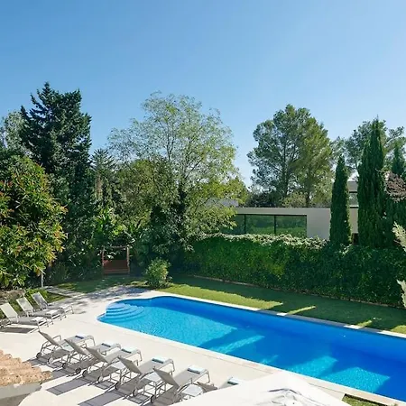 Esquina Luxury 5 Bed 5 Bath Польенса