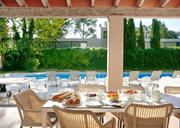 Villa Esquina Luxury 5 Bed 5 Bath *