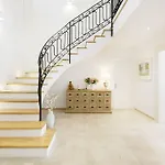 Villa Esquina Luxury 5 Bed 5 Bath