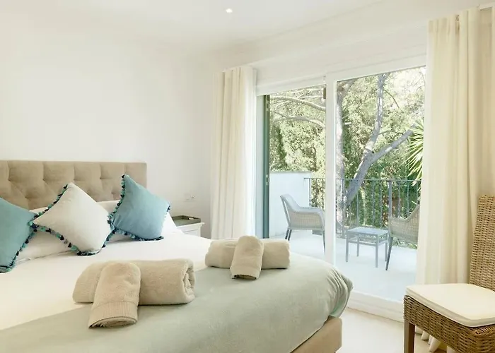 Esquina Luxury 5 Bed 5 Bath * ポレンサ