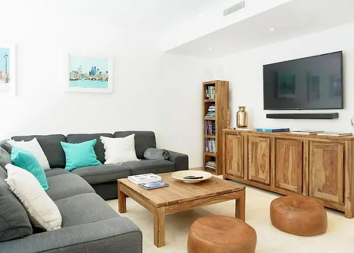 ヴィラ Esquina Luxury 5 Bed 5 Bath ポレンサ